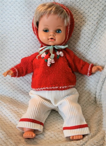 Adorable bébé poupée